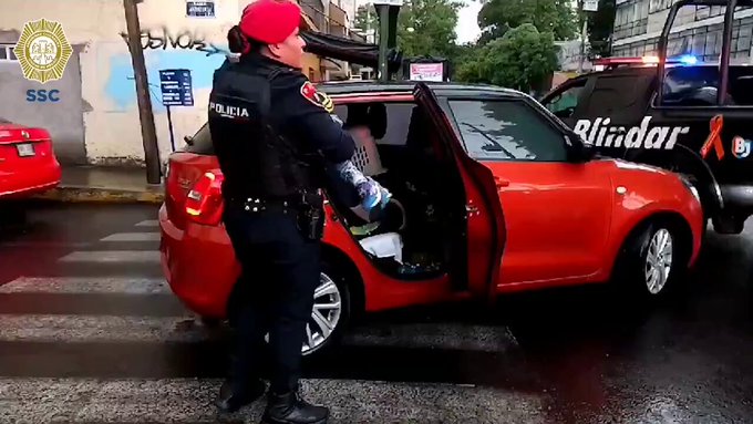 Tras robo de vehículo en colonia Buenos Aires Policía CDMX rescató a menor de 3 años